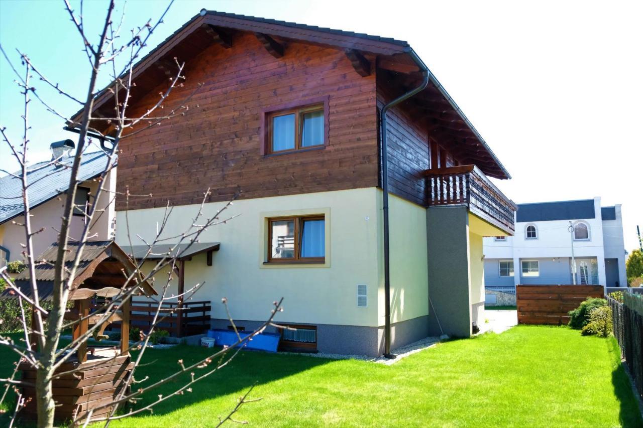 Guest House Fleurs Liptovsky Mikulas Exterior foto